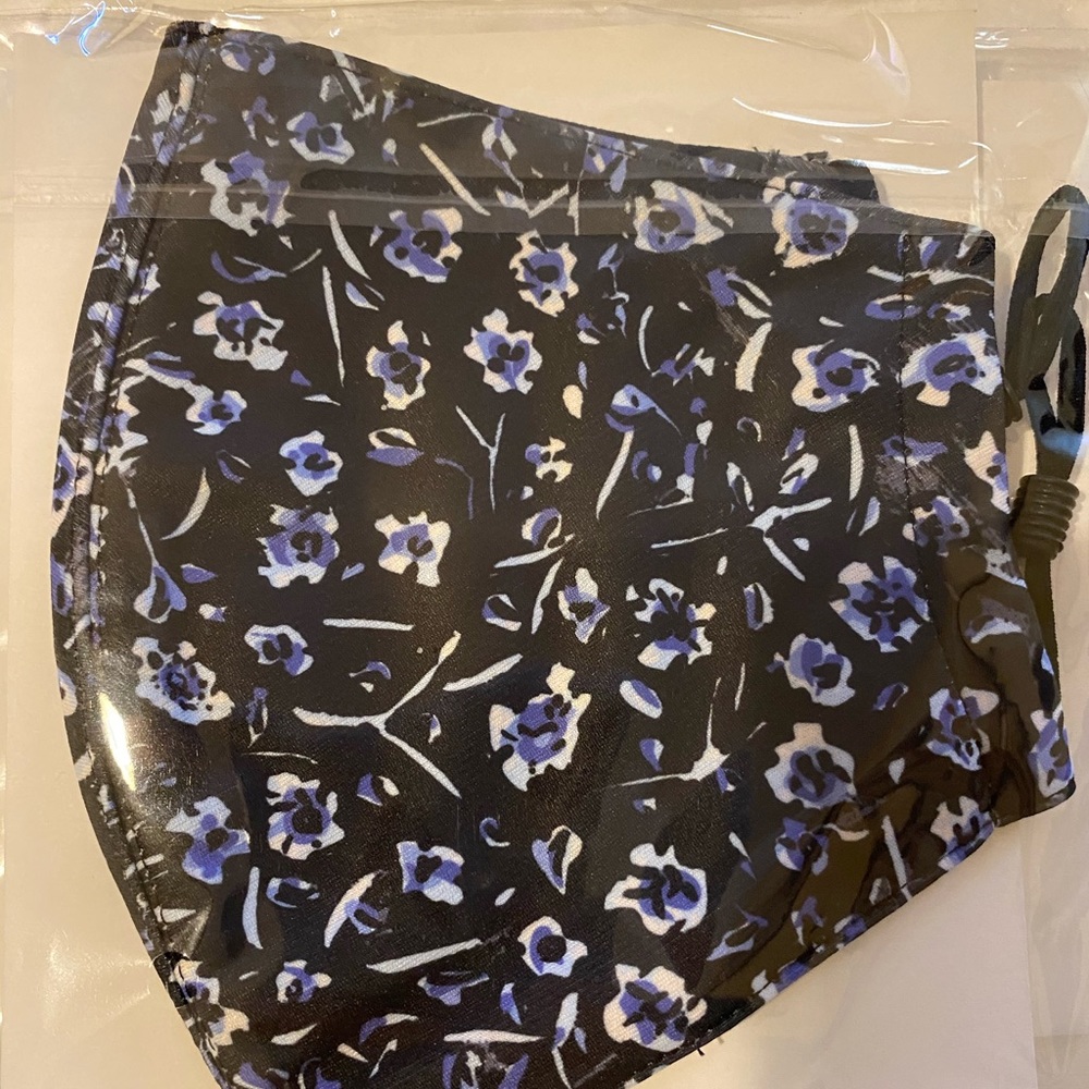 Tory burch face mask!